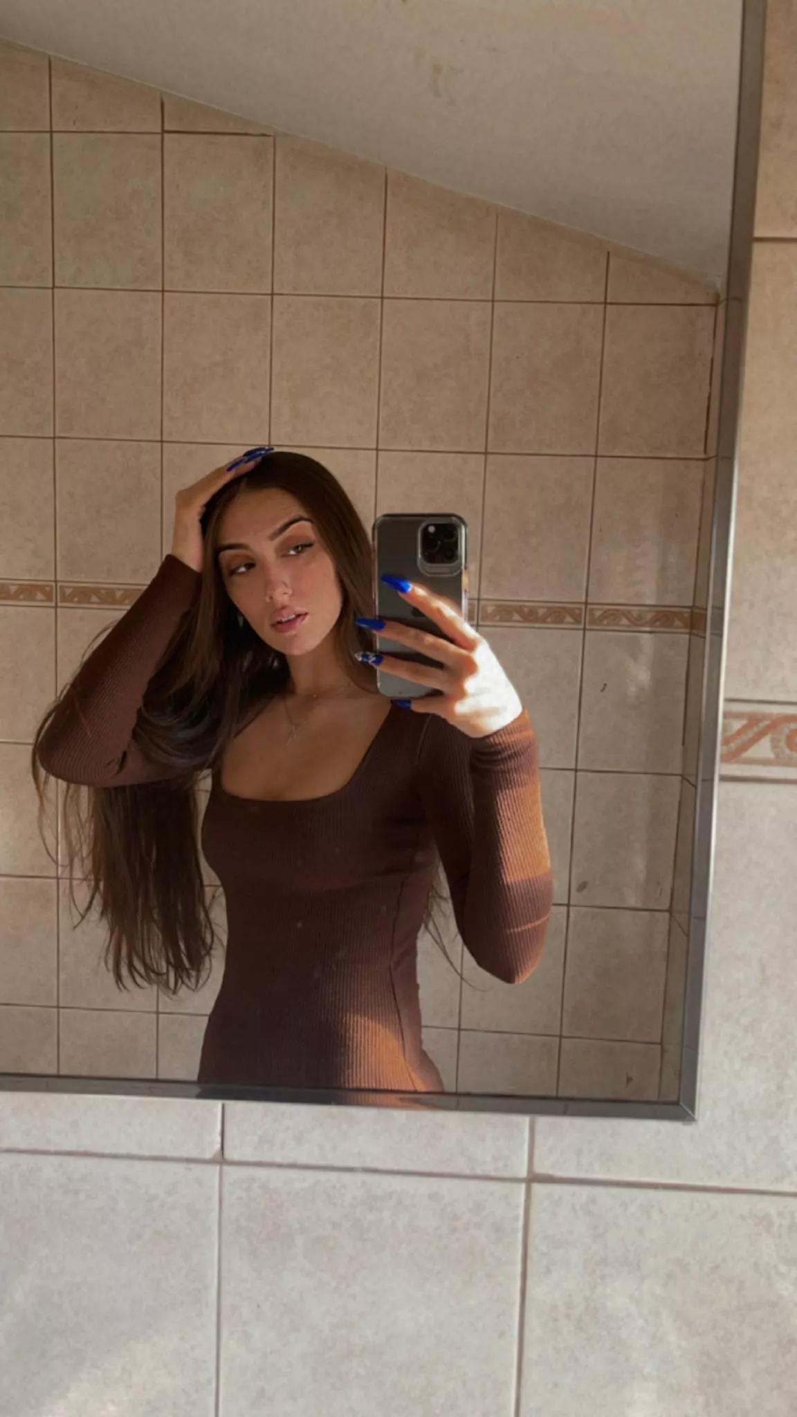 can i send you daily mirror selfies like this? posted by ikraveelectra