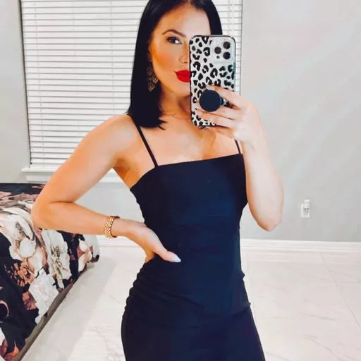 Can you tell what you gonna do on our first date? posted by TonedTemptress