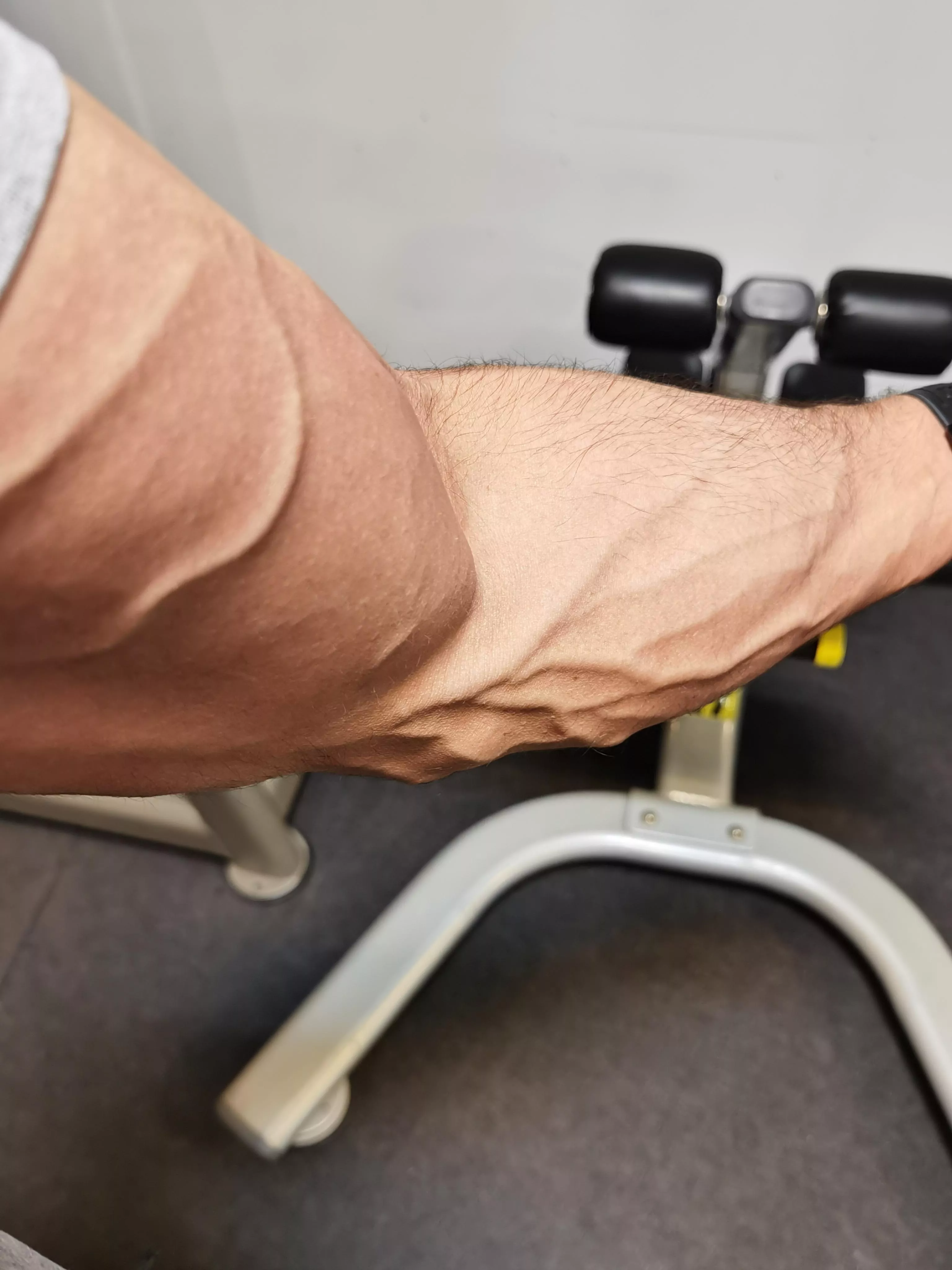 Charging up 🔋 posted by muscleemal