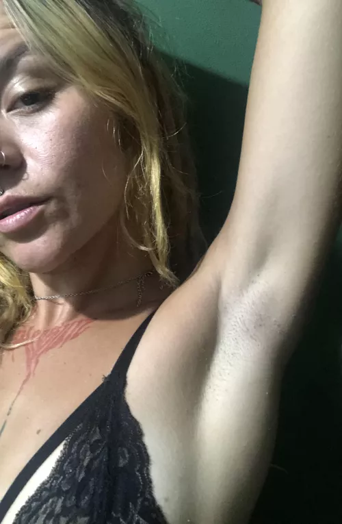 Do you want to feel its texture? by IfyouseekJuless