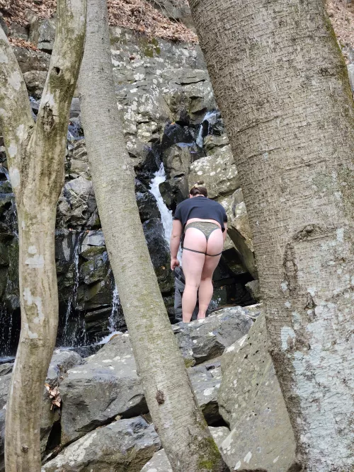 don't be creepy, come say hi by saoirseslut