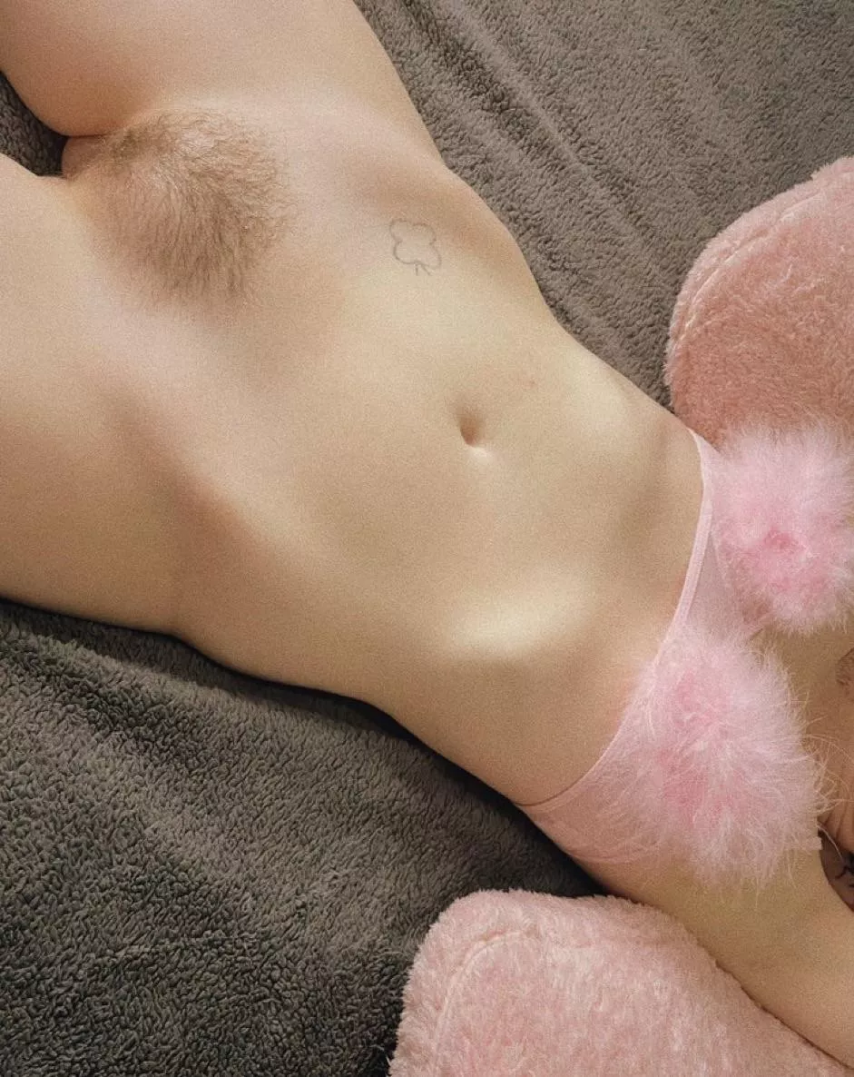 Enjoy my little bush 😈 posted by yvpamv