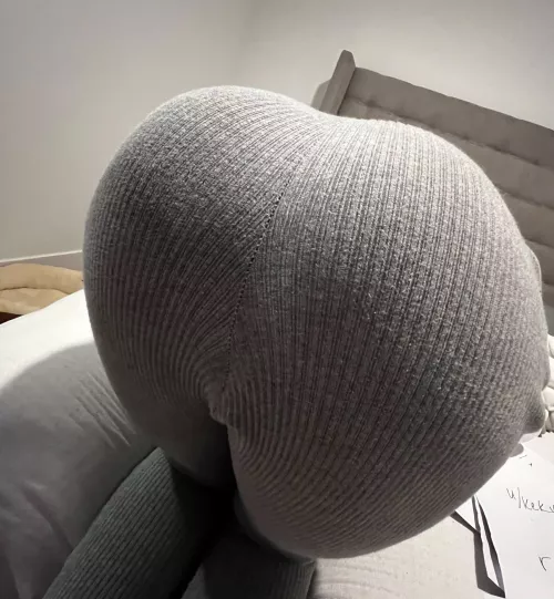 face down ass up right? by ikraveelectra