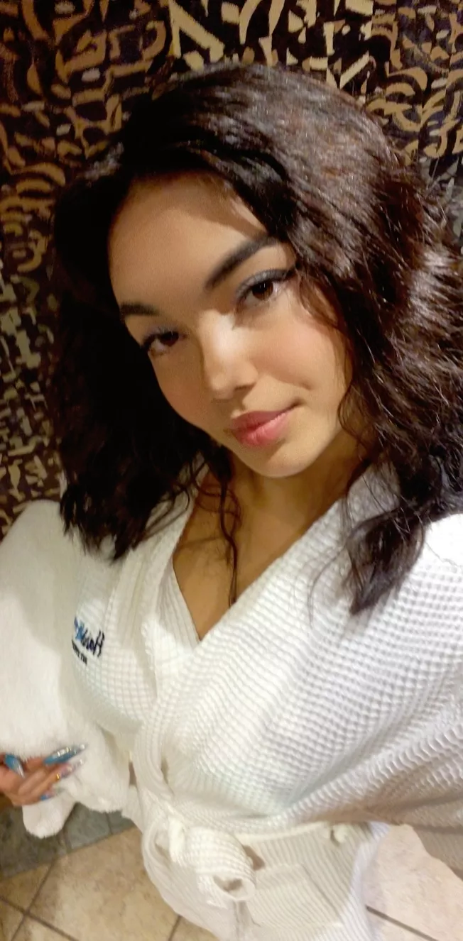 Feeling comfy and cozy [f] posted by melimars02