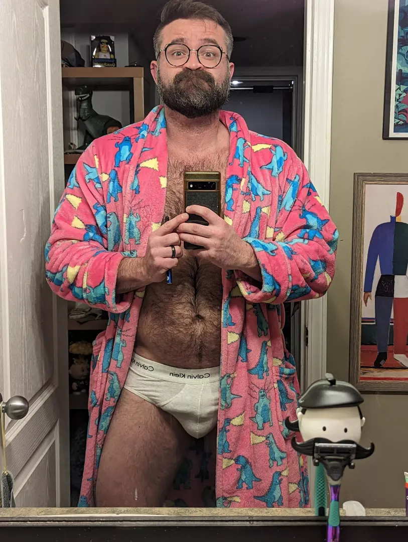 Feeling pretty daddy in this pink robe posted by cyberPIG