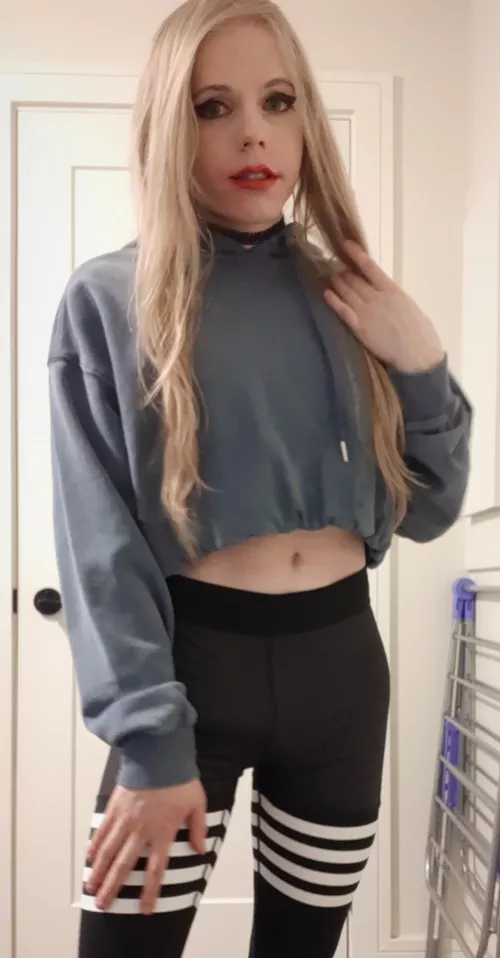 femboy tummy uwu~ by Puff_qt