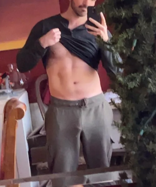 First time trying this out. Should I show more? by SingleCourage8122