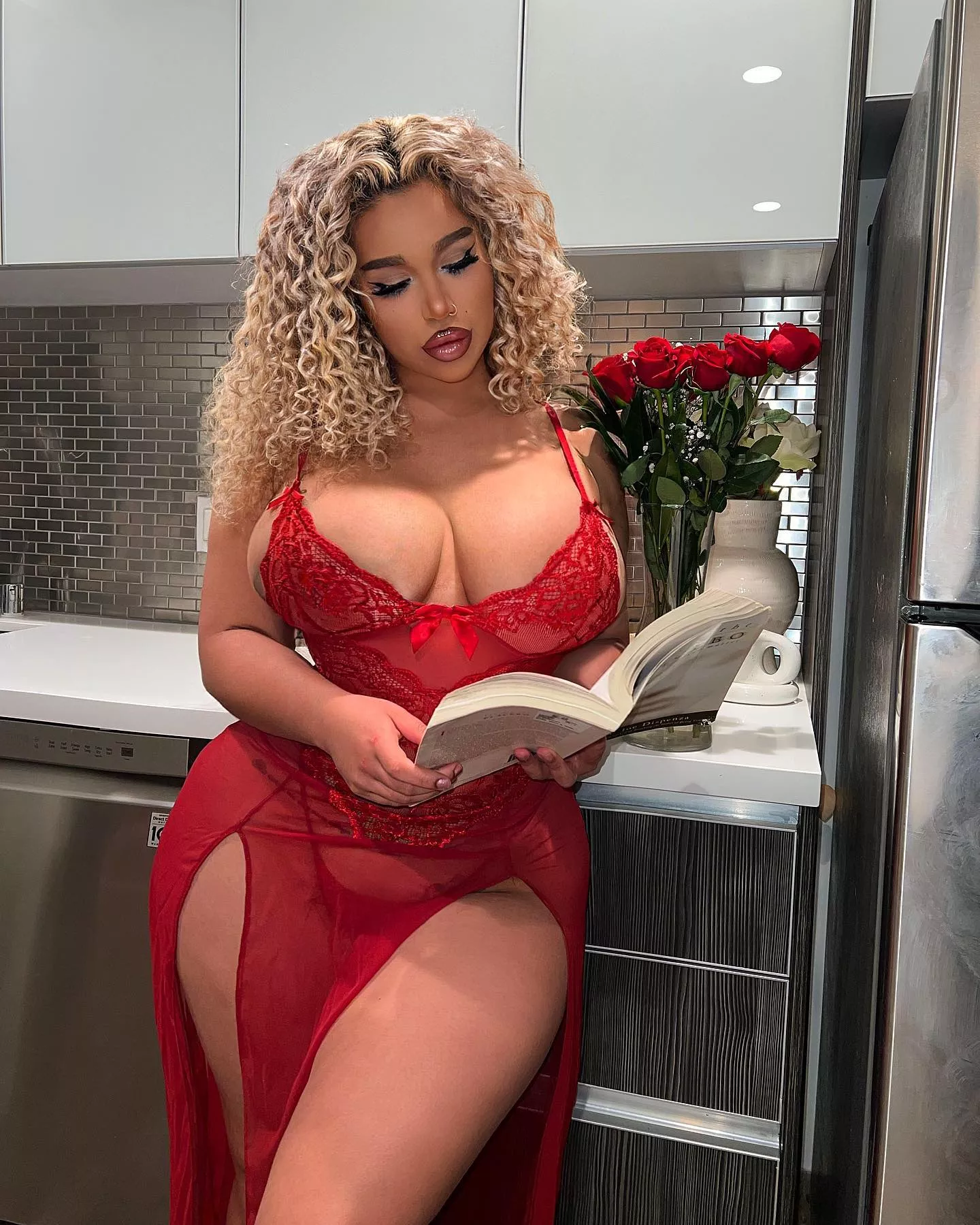 Goddess posted by Bimbolover_