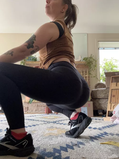 Heading to the gym to work on my squats by -perky_peaches-