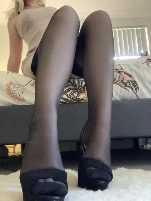 Hello down there by FeelingAsk3487