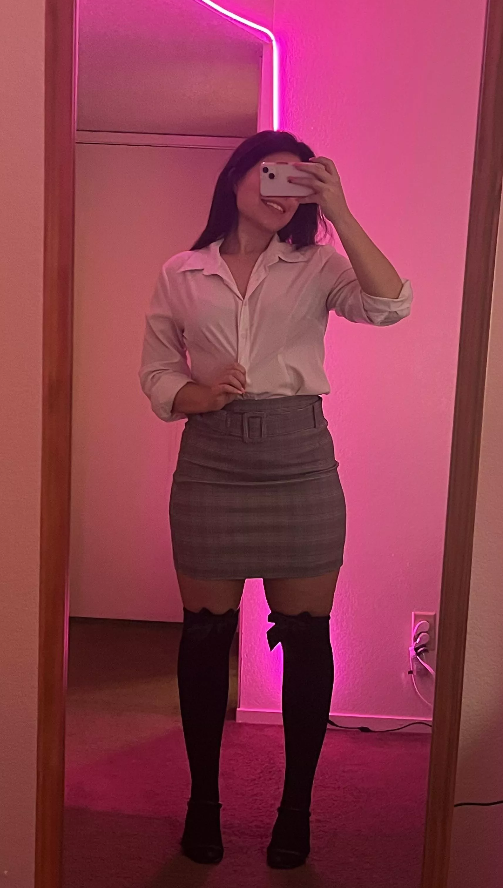 Hello sir, can I swallow your cum after retrieving your morning coffee and newspaper? F27 posted by Ingridgoeswest69