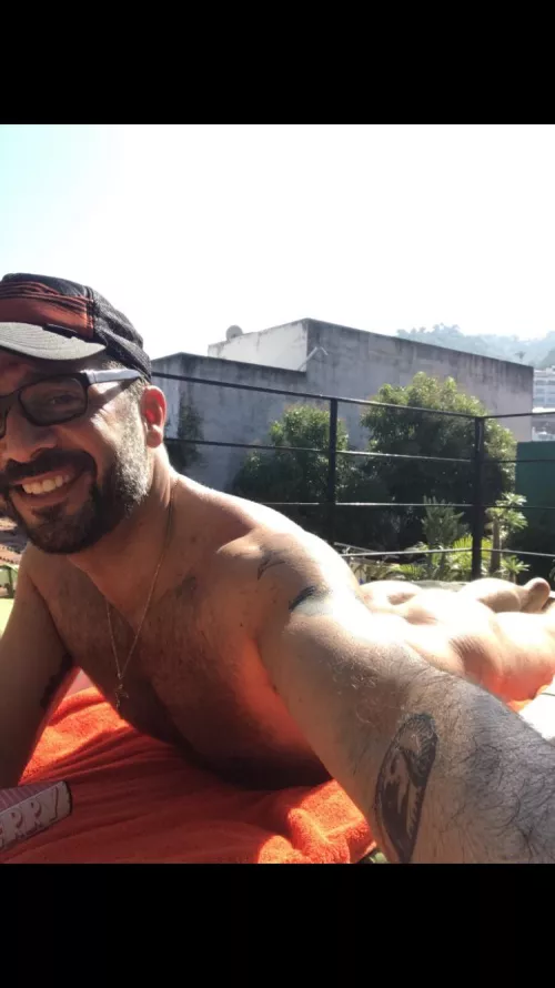 Hey naked friends! by sjv11109