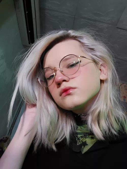 hii 👋🏻 by ImpressiveAd2927