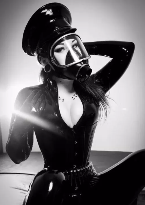 I love gas masks by Bianca_xxx