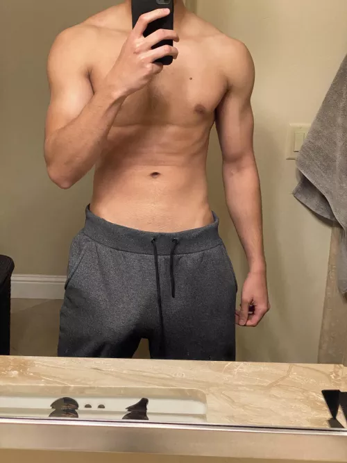 I love going to the gym in these by thathungdude99