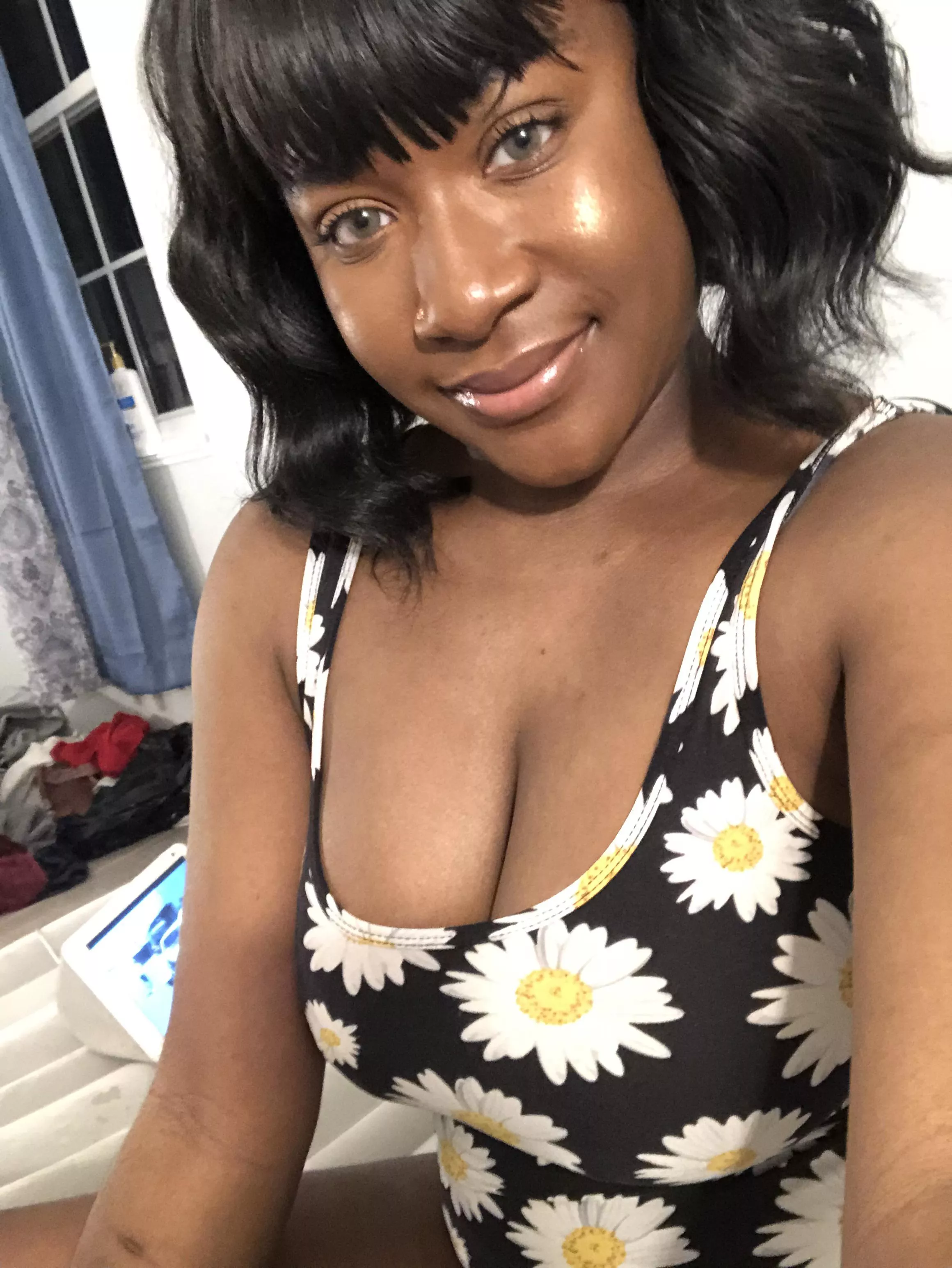 I love my skin. [F] posted by siennahaywoodd