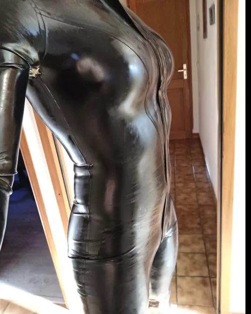 I quite like this pic in my catsuit by ToBeChloe