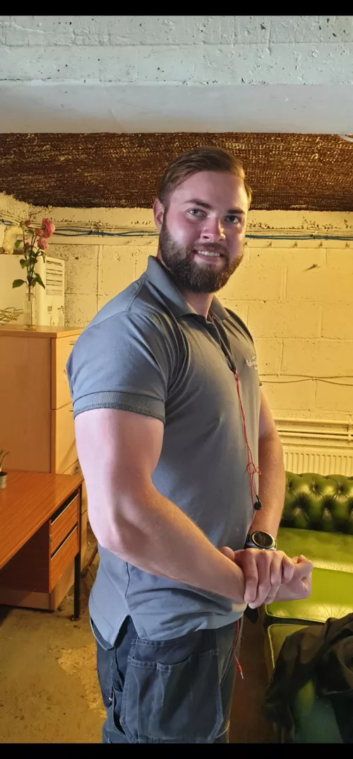 If I get 10 upvotes then I'll post myself naked by dave244542