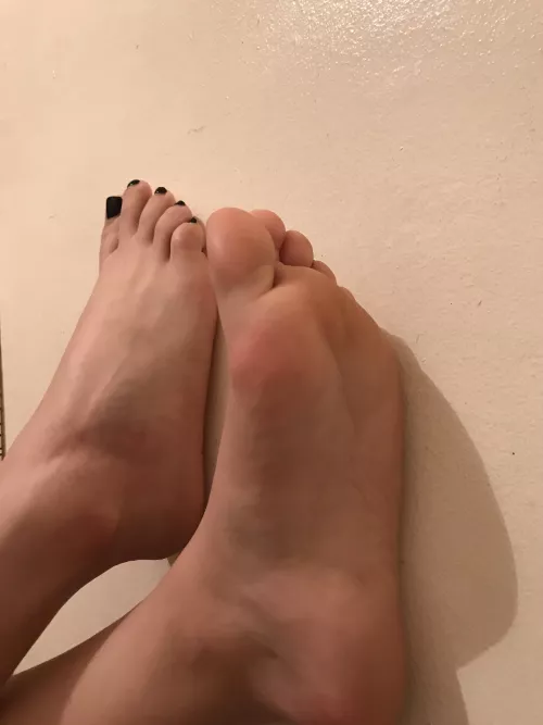 I'm thinking of changing the color, maybe a white would be fine by Chica-Incognita