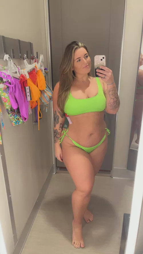 Is green my color??💚 by OhSimplyHannahh