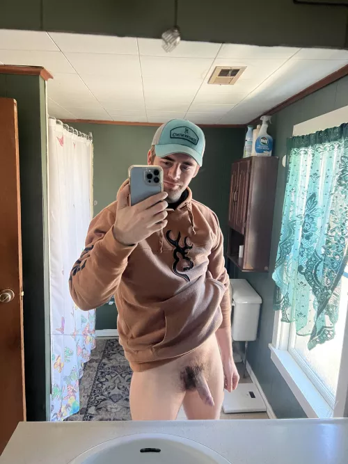 Just hanging out , care to join ? by reckercp