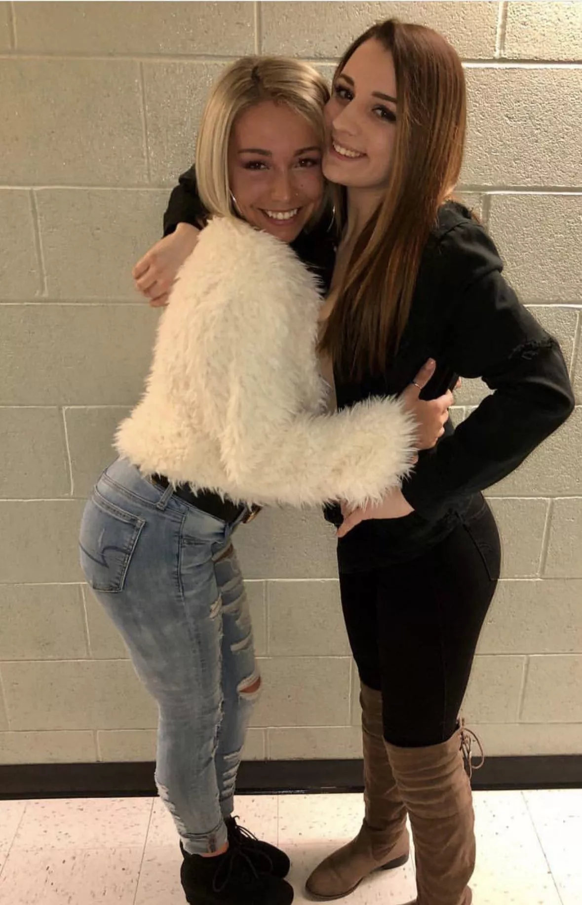 Left or right ? posted by Denimdevil2244