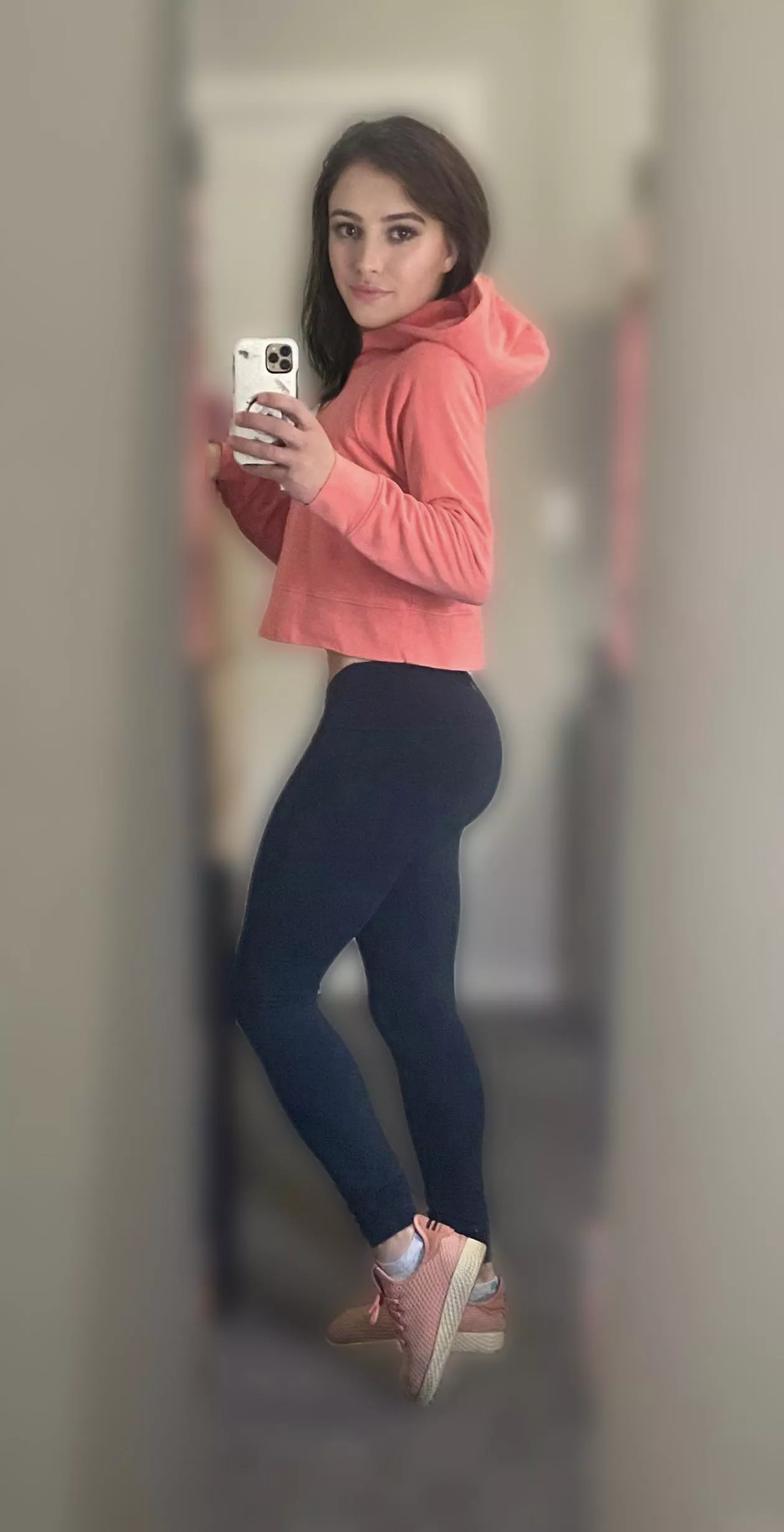 Love these leggings, they really help show off all the squats! 🍑❤️ posted by sstpa7