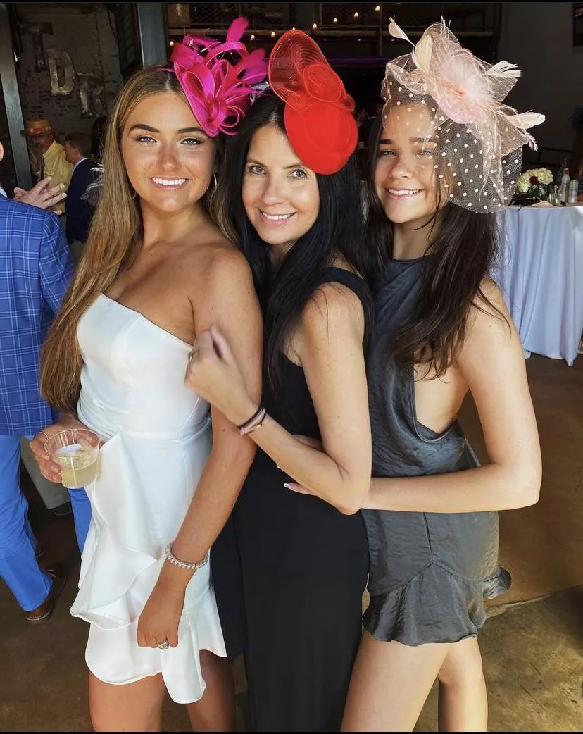 Mom and daughters 😍😍 posted by Sorry-Property-6021