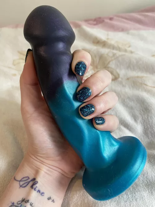 My beautiful custom Uberrime with matching nails by Serpopard