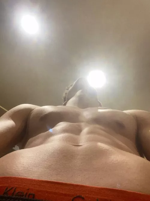 Need to flex my gains 💪🏻💪🏻 by leo-brooks