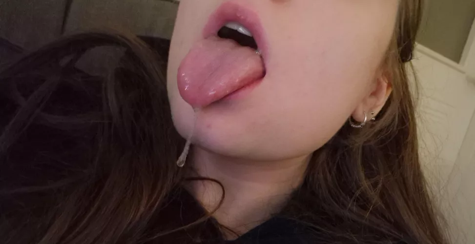[oc] My tongue is waiting patiently 👉🏻👈🏻💦 by compsterdive