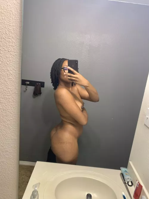 ready to sit on your face by _Shmittykitty