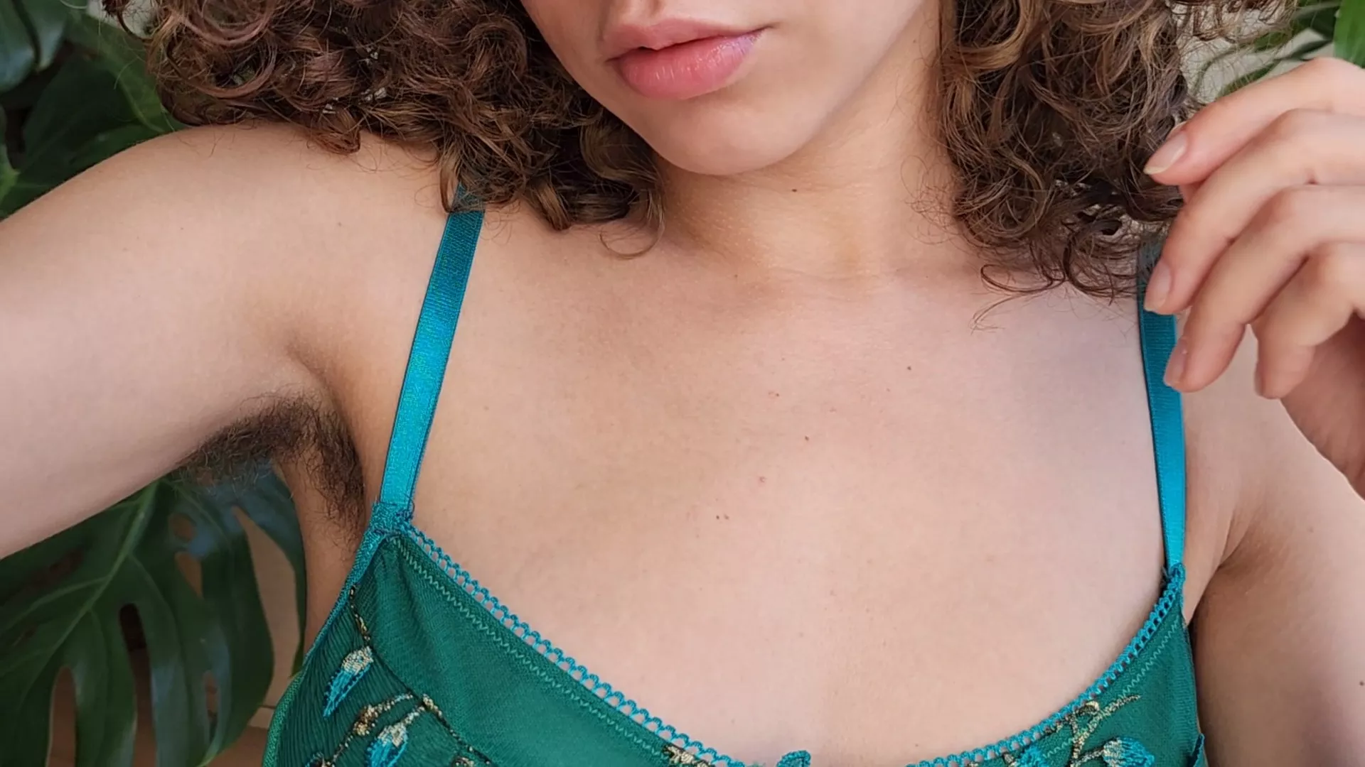 Summer smell 🌿 posted by hairyangela