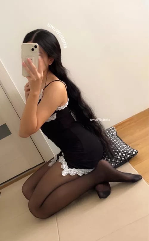 tight dress 🖤🖤 by uwuWisteria