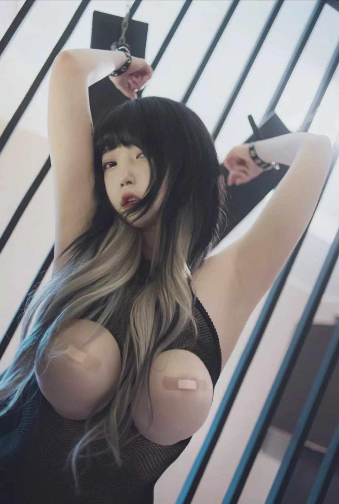 Who’s she? posted by ElConfleis