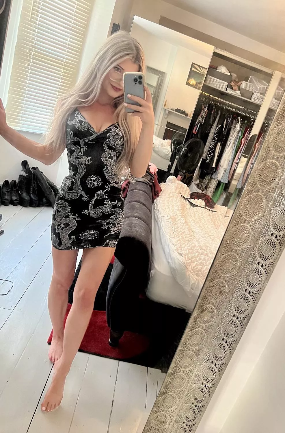 Wonder if a selfie can catch anyone’s eye :) posted by KittyPAWGx