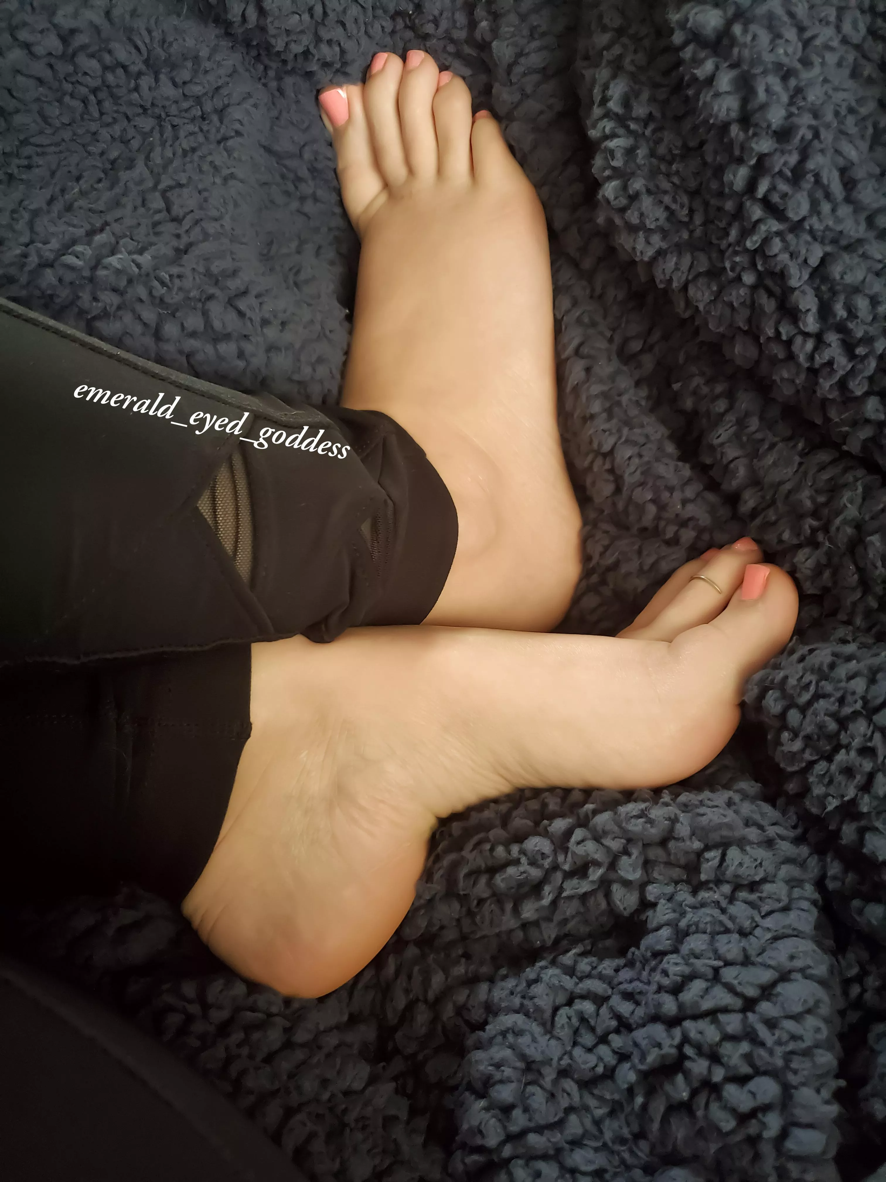 would you be distracted from the movie by my cute feet? posted by emerald_eyed_goddess