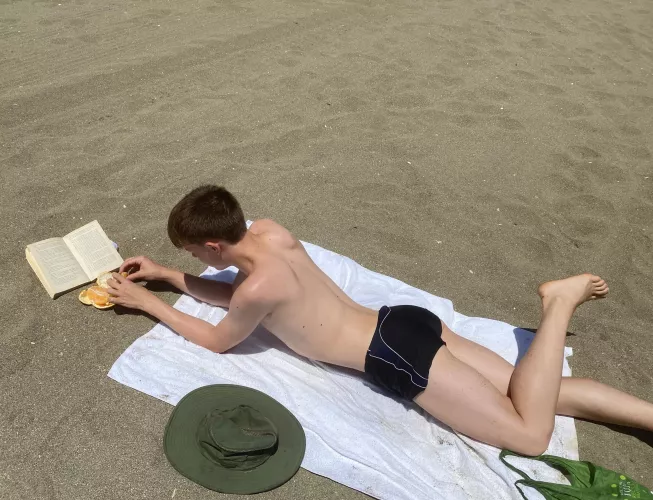 (19) Who'd be willing to tame me? by ocean_boy_blue