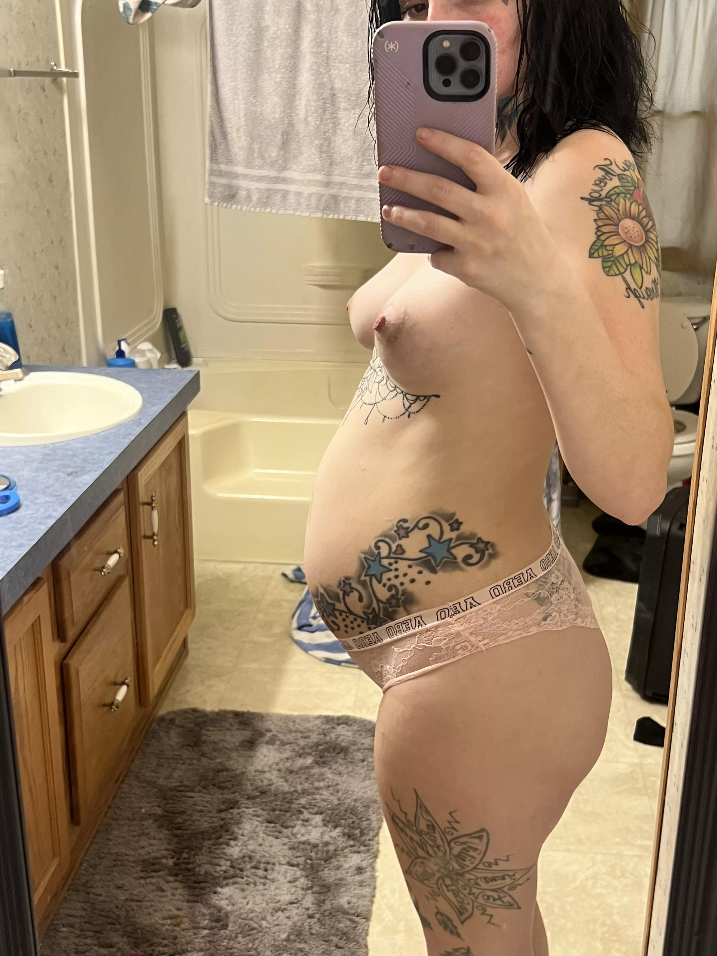 23 weeks pregnant. How does my body look? Be honest. posted by CoreyAndAlecia