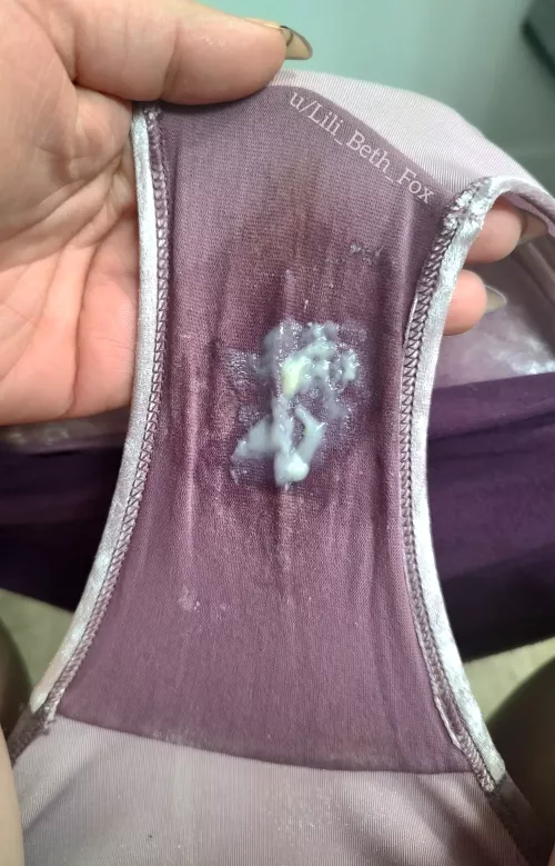 A juicy orgasm on the last day, to round out the wear! [OC] by Lili_Beth_Fox