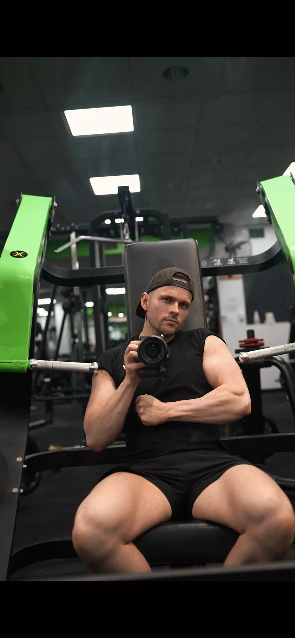 Are my arms small posted by JAYPUMPS