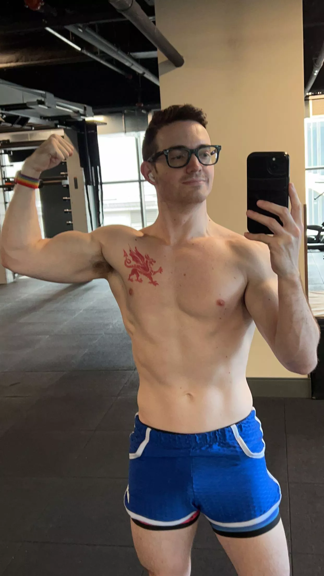 Been hitting arms harder. Hoping it shows. posted by alukard81x