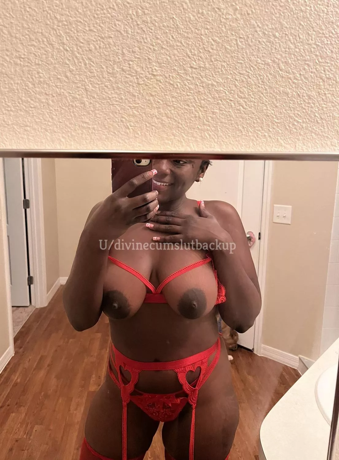 Can I be your new internet girlfriend? posted by Divinecumslutbackup