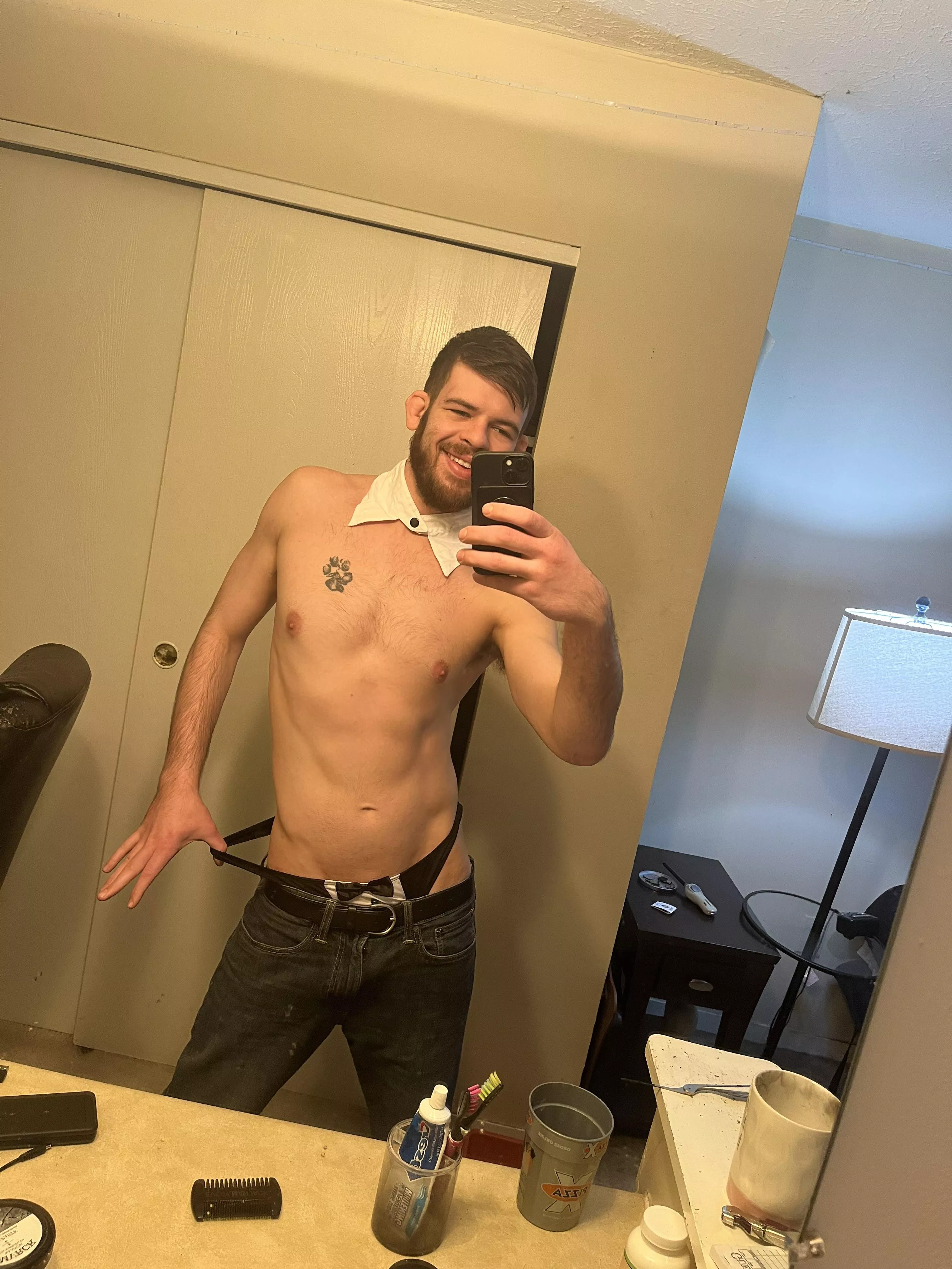 Can I be your server today?😅 posted by pinkpeach6969