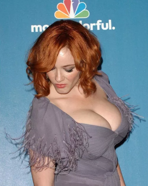 Christina Hendricks by Sea_Ad9270