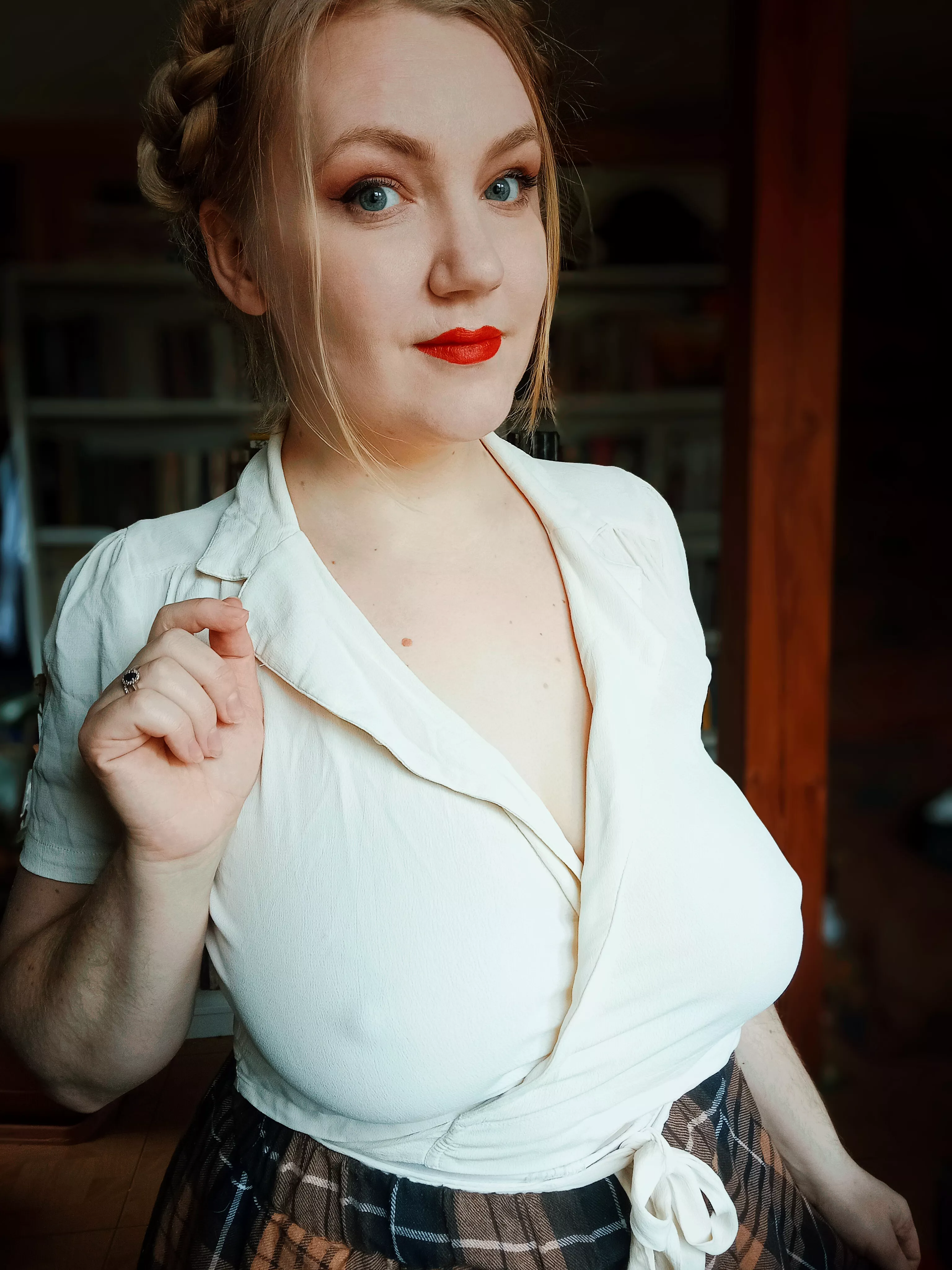 didn't feel like wearing a bra that day posted by decadentlizzy