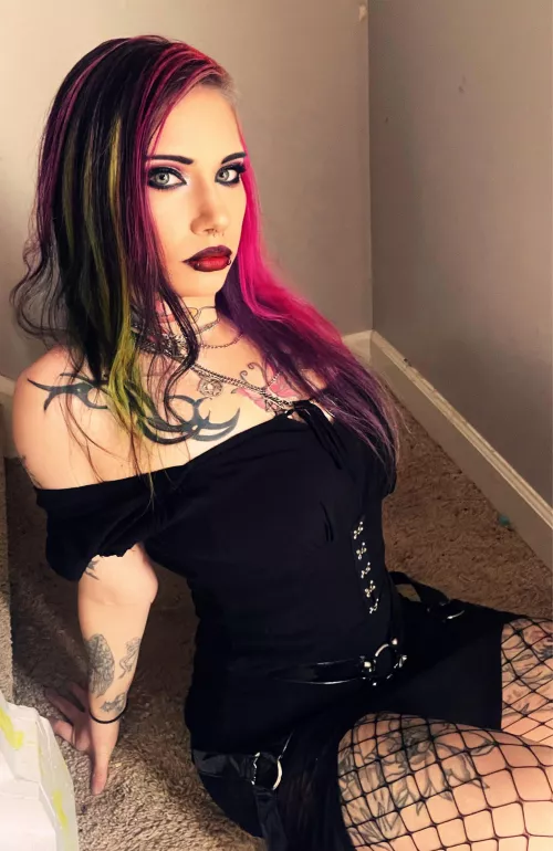 Eat me lika skittle by Rubyrias