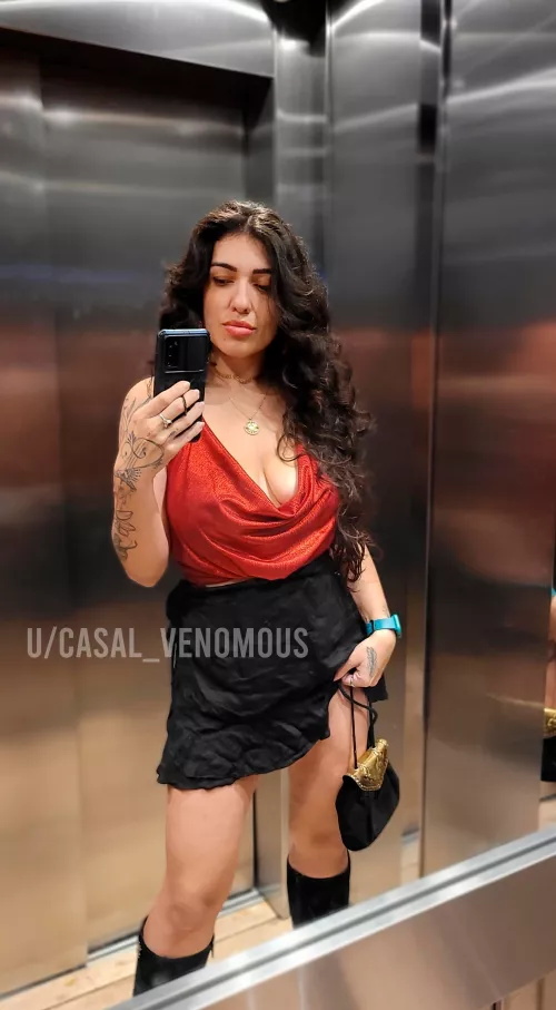 Elevator going up! [F] by casal_venomous