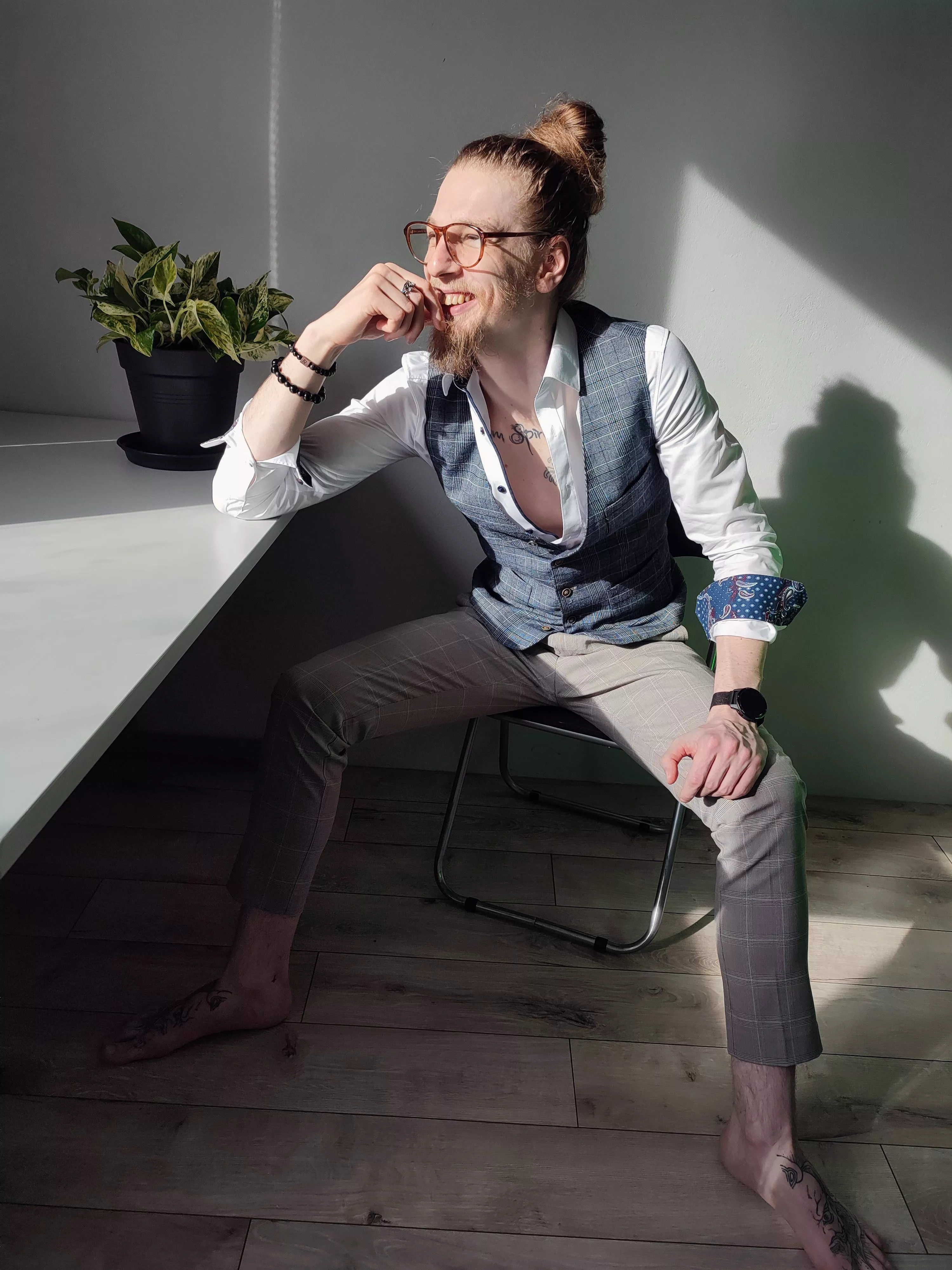 enjoying the sun ☀️ hope you're having a great time 🤘 posted by naku13