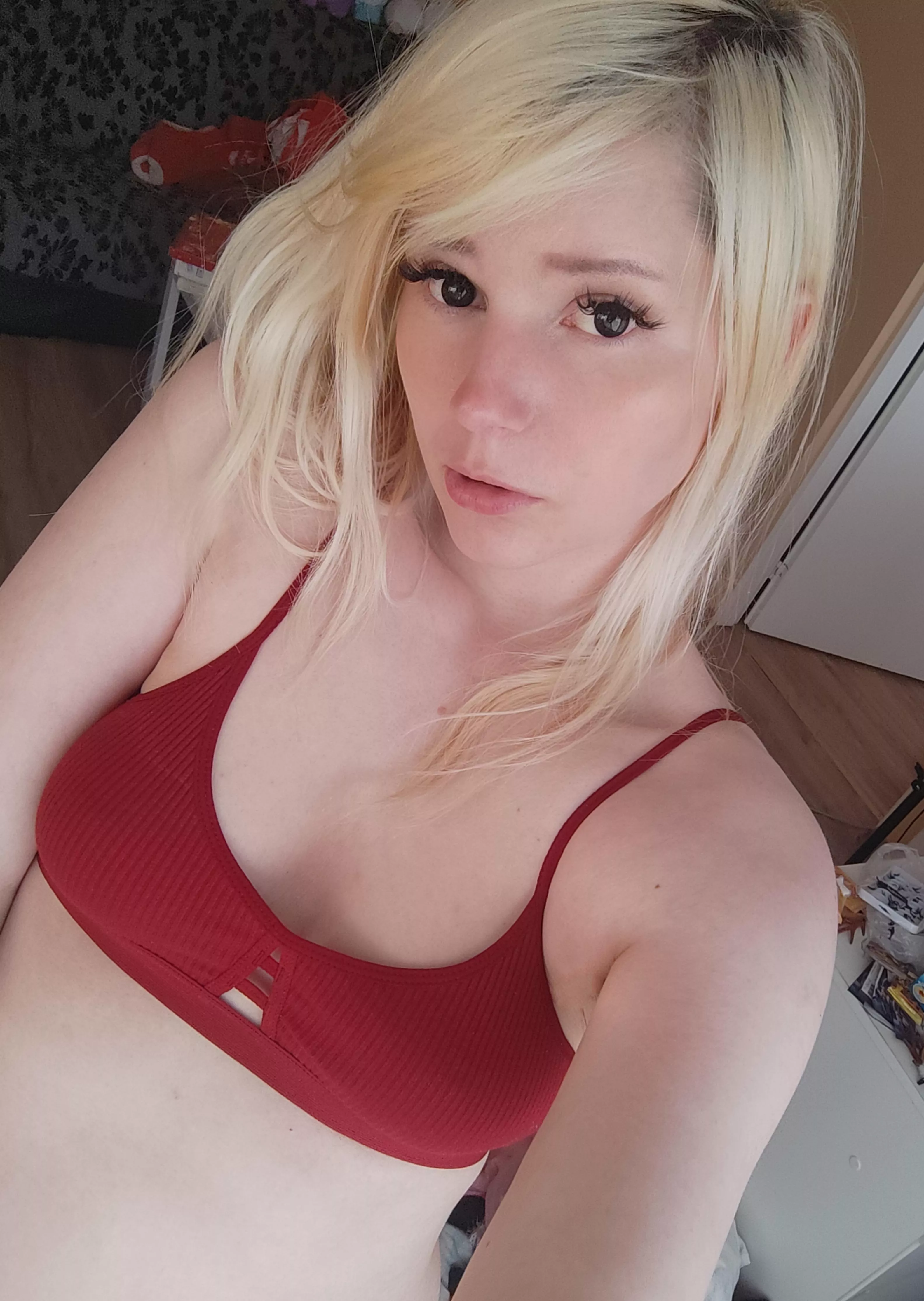 (f)eeling myself today posted by deerlola